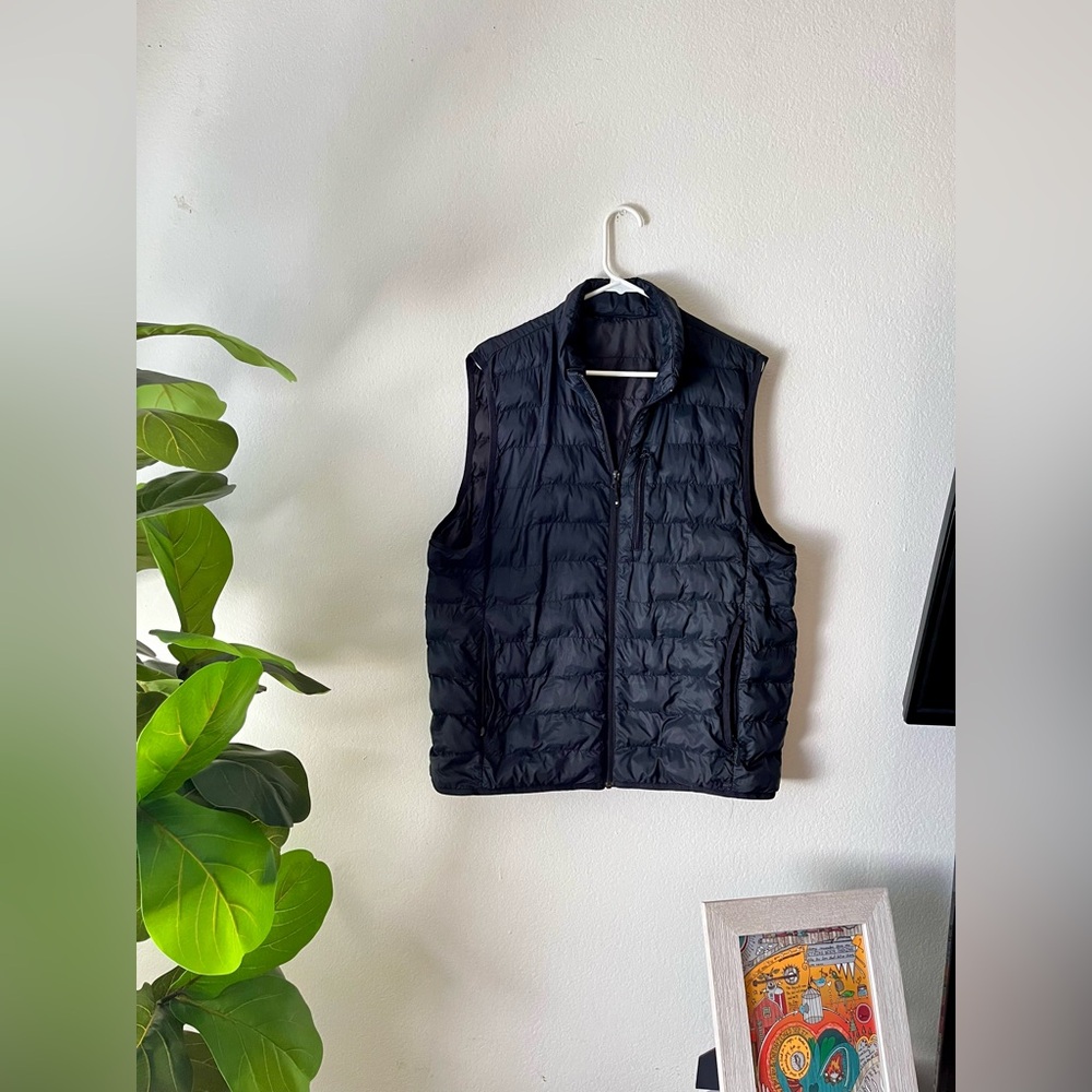 32 Degrees Black Puffer Vest Men’s Size Medium/Large
